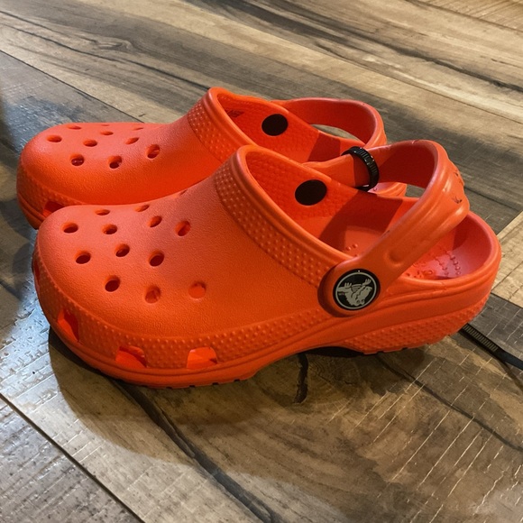 NWOT Crocs 204536 Kids Classic Clog Slip On Tangerine Orange Unisex Toddler C10 - Picture 3 of 6